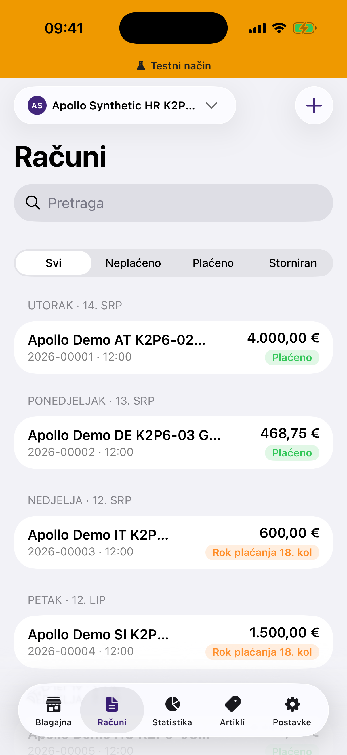 Active invoice list in the Apollo native iOS app